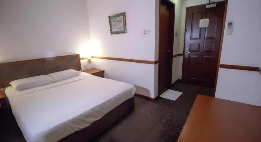 Bed in Four Chain View Hotel