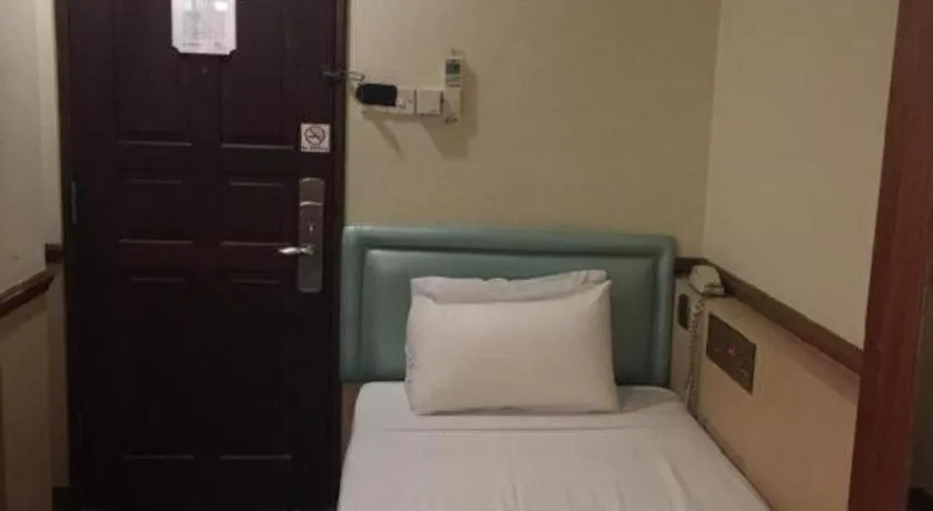 Bed in Four Chain View Hotel