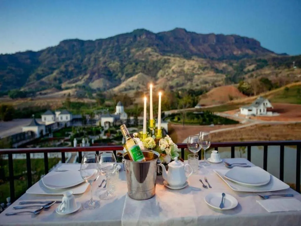 The Bluesky Resort @ Khao Kho