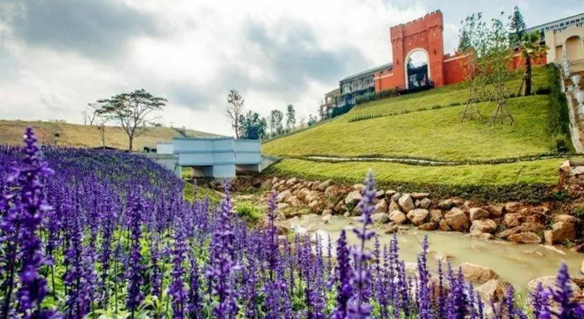 The Bluesky Resort @ Khao Kho