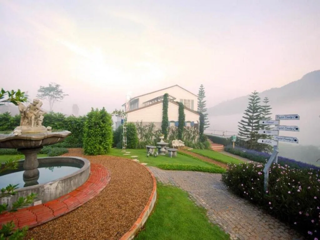 The Bluesky Resort @ Khao Kho