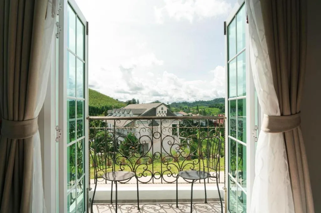 The Bluesky Resort @ Khao Kho