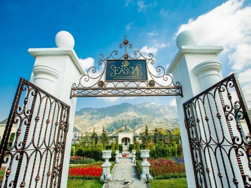 The Bluesky Resort @ Khao Kho