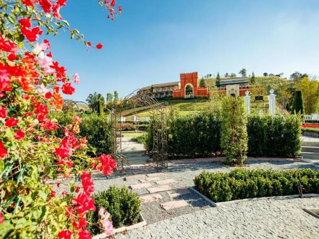 The Bluesky Resort @ Khao Kho