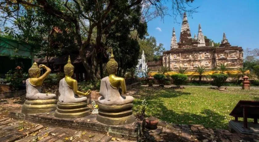 B2 Santitham (Wat Jed Yod) Boutique & Budget Hotel