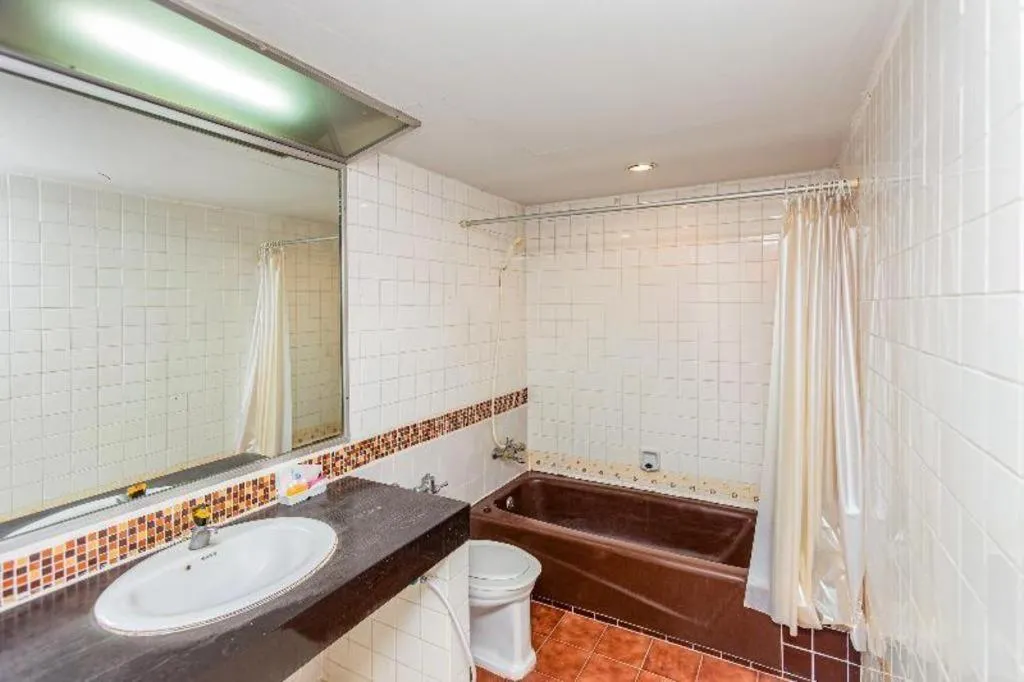 OYO 441 Grand Thara Hotel