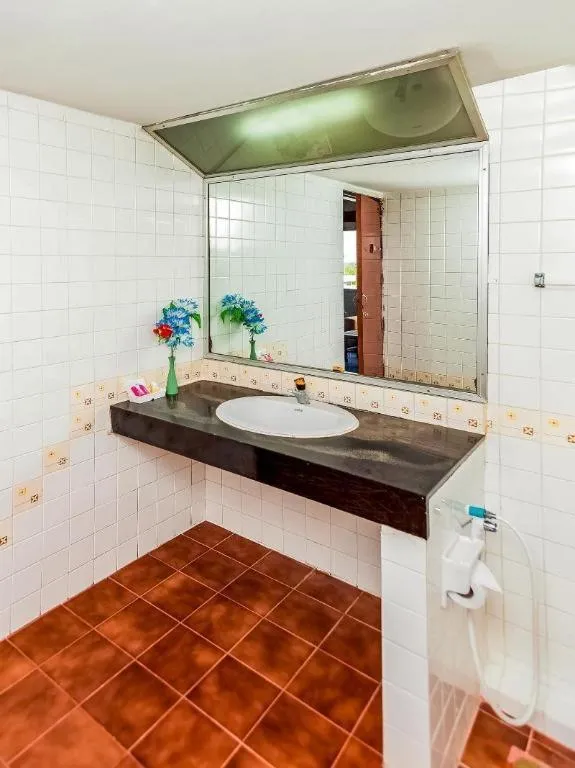 OYO 441 Grand Thara Hotel