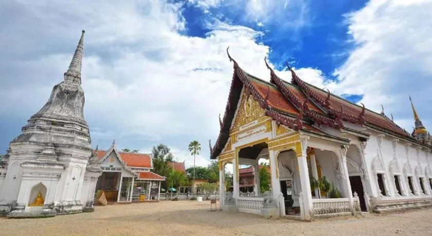 OYO 441 Grand Thara Hotel