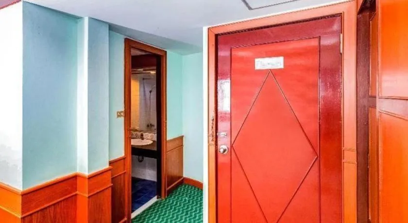 OYO 441 Grand Thara Hotel