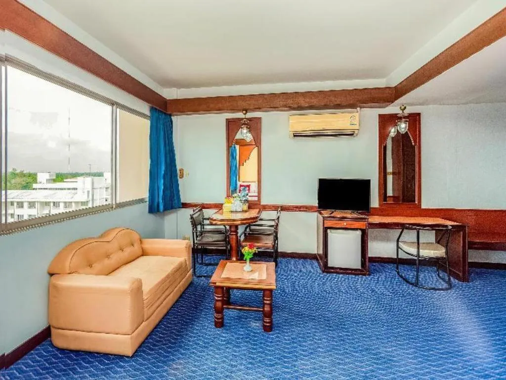 OYO 441 Grand Thara Hotel