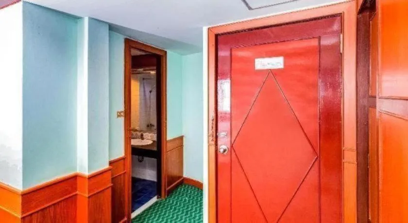 OYO 441 Grand Thara Hotel