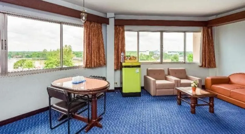 OYO 441 Grand Thara Hotel