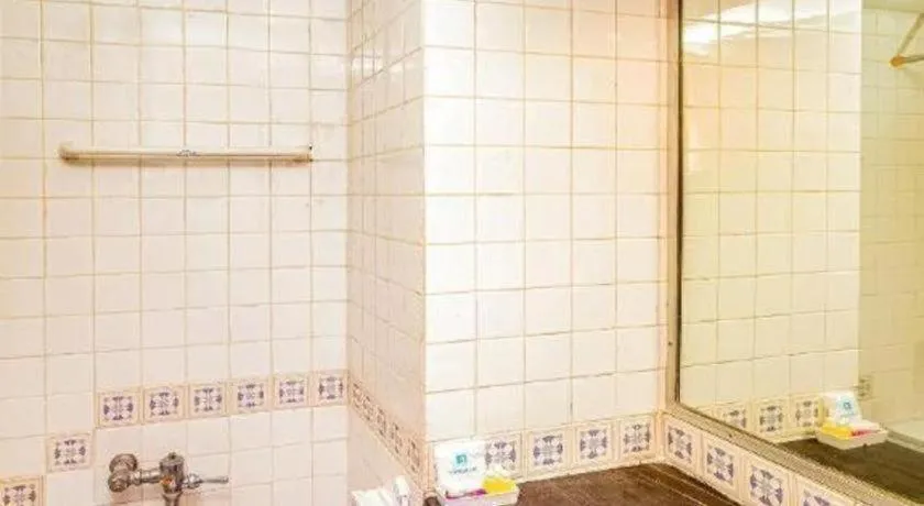 OYO 441 Grand Thara Hotel