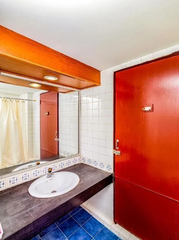 OYO 441 Grand Thara Hotel