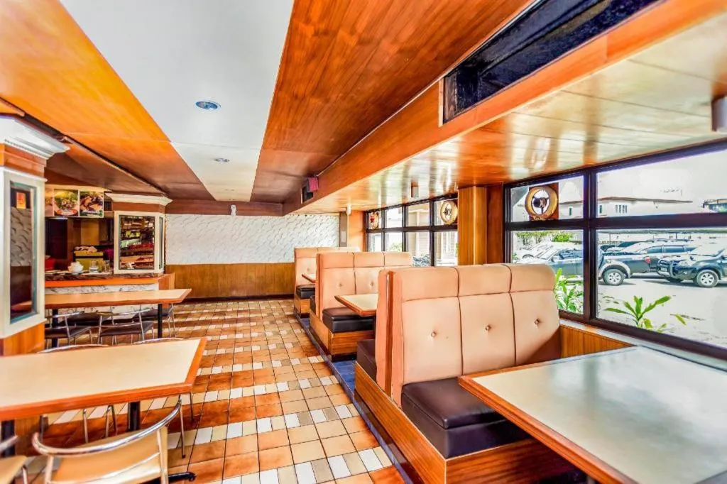 OYO 441 Grand Thara Hotel