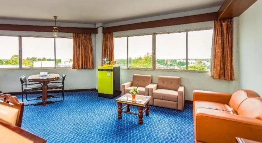 OYO 441 Grand Thara Hotel