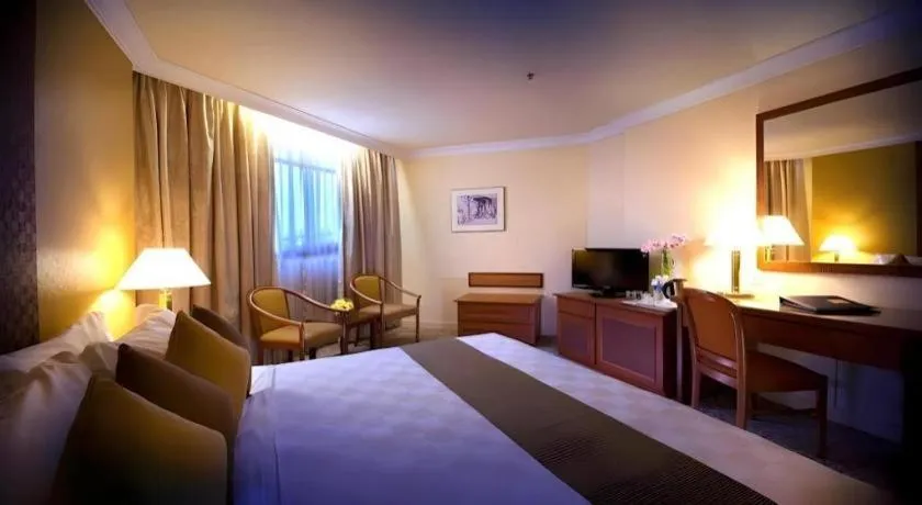 Bed in Hotel Miramar Singapore