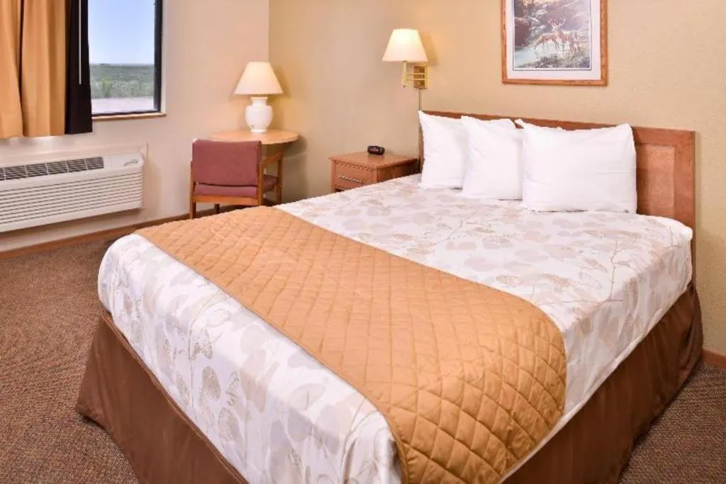 Bed in Americas Best Value Inn Missouri Valley