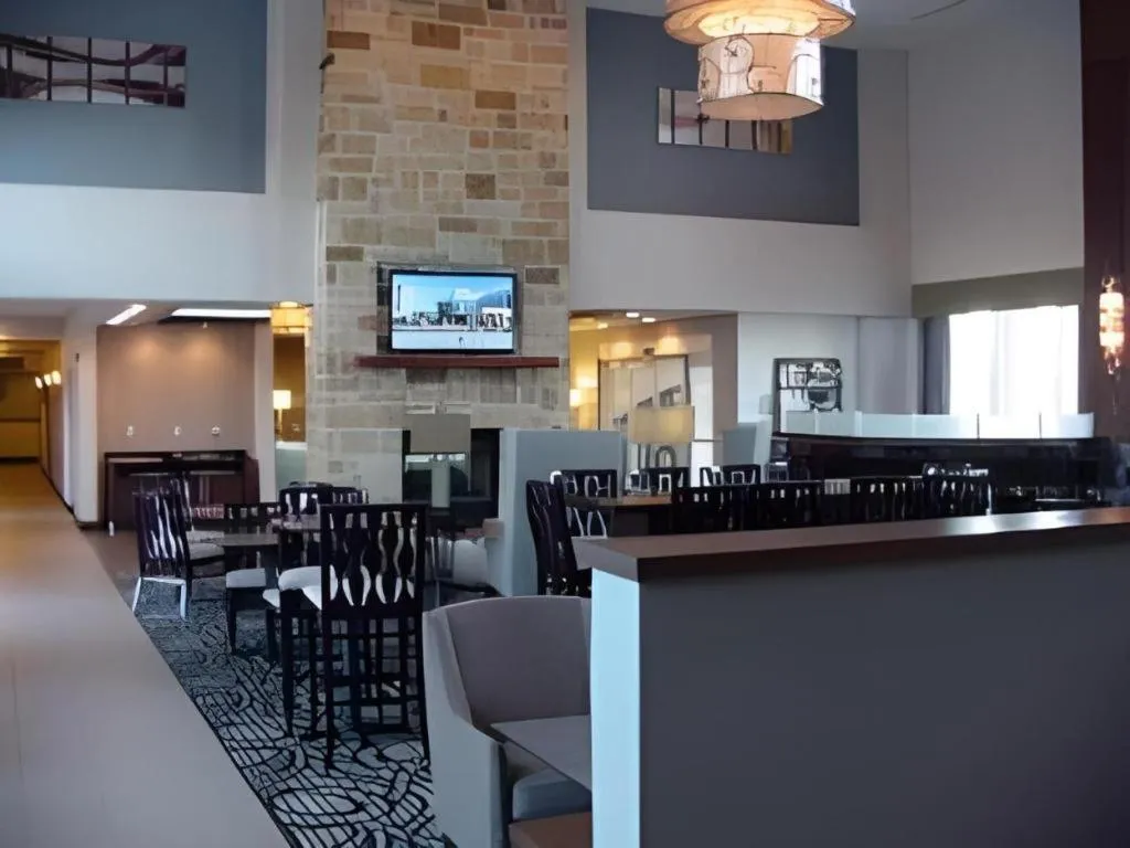 Holiday Inn Express & Suites Fredericksburg By IHG