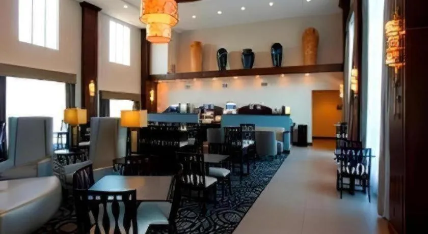 Holiday Inn Express & Suites Fredericksburg By IHG