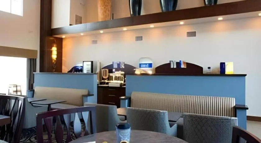 Holiday Inn Express & Suites Fredericksburg By IHG