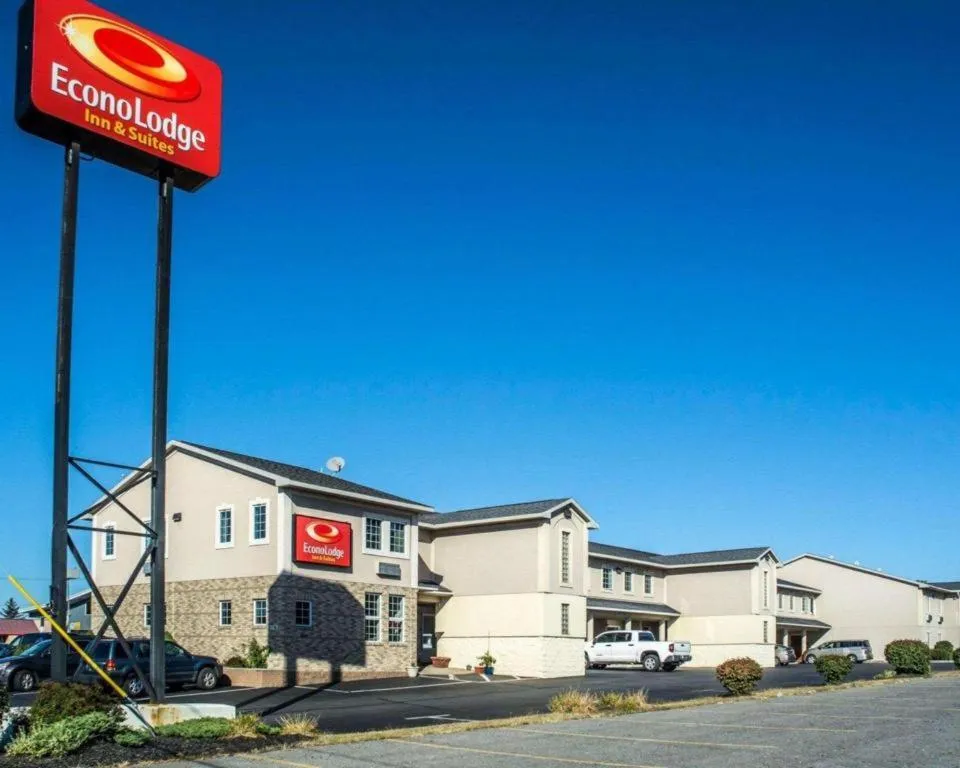 Econo Lodge Inn & Suites North Syracuse Airport
