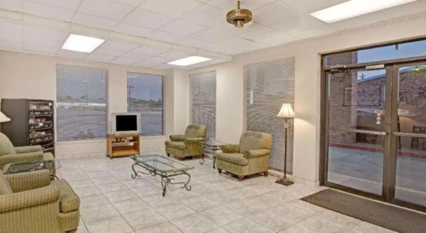 Knights Inn South Houston TX