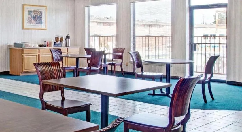 Knights Inn South Houston TX