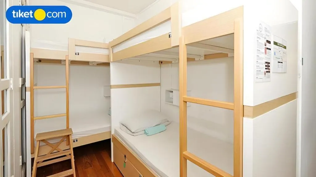 Bed in Royal Hostel Singapore