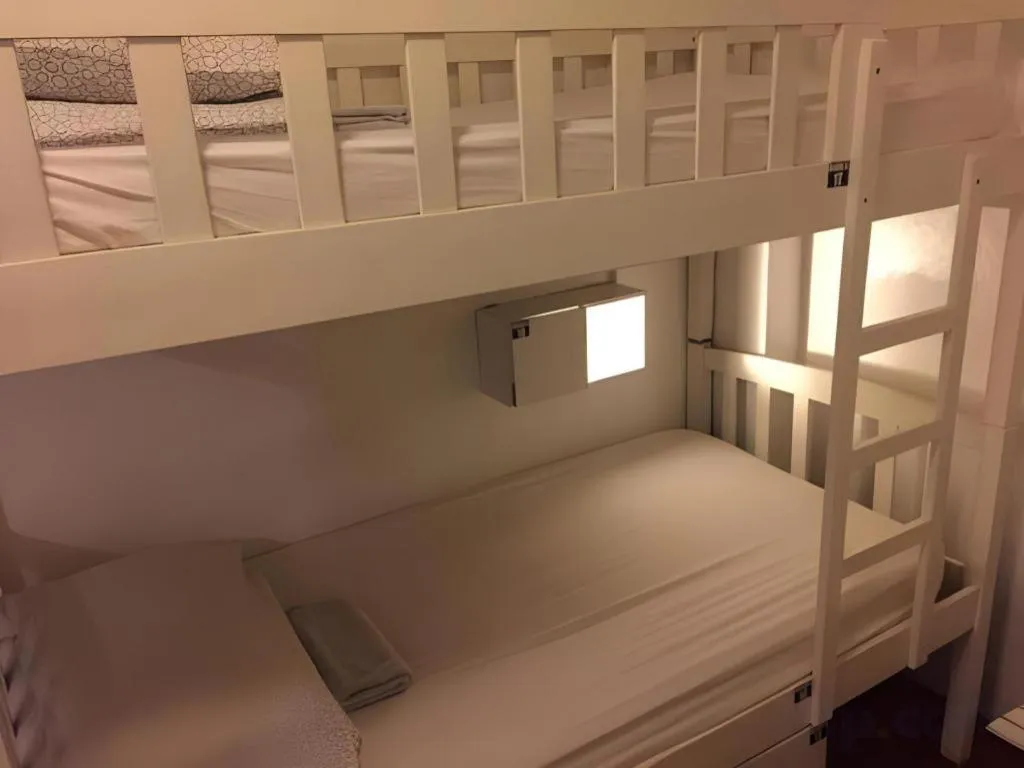Bed in Royal Hostel Singapore