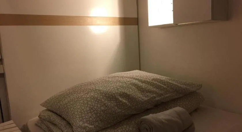 Bed in Royal Hostel Singapore