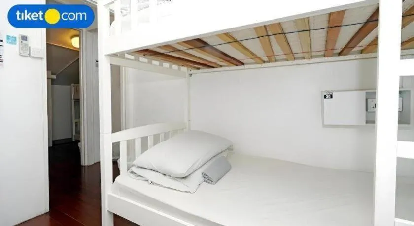 Bed in Royal Hostel Singapore