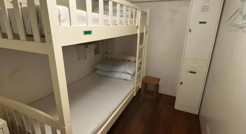 Bed in Royal Hostel Singapore