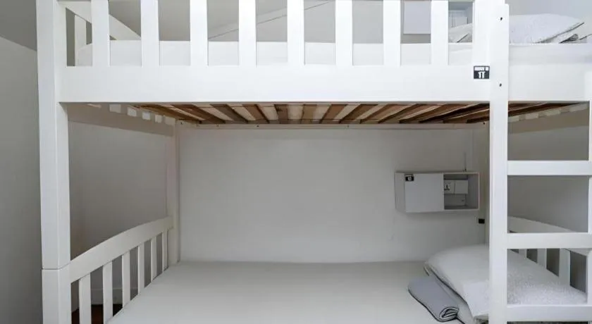 Bed in Royal Hostel Singapore