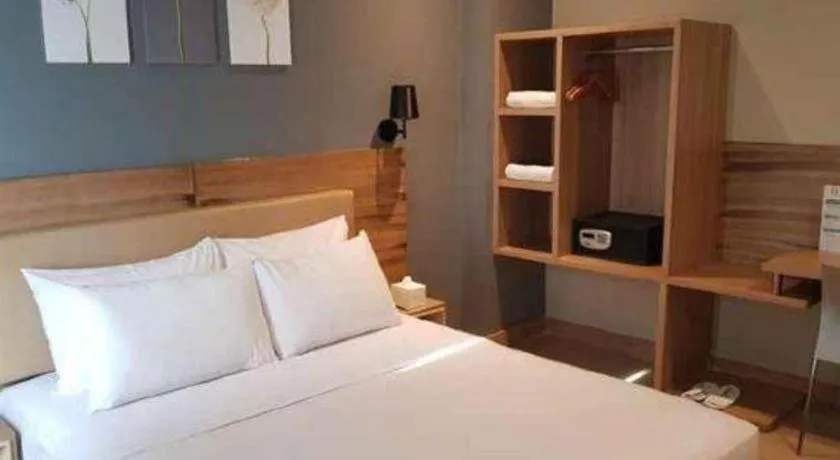 Bed in U Stay Hotel Mangga Besar