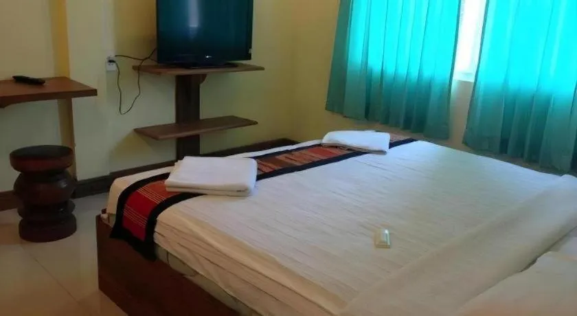 Bed in Lankham Hotel
