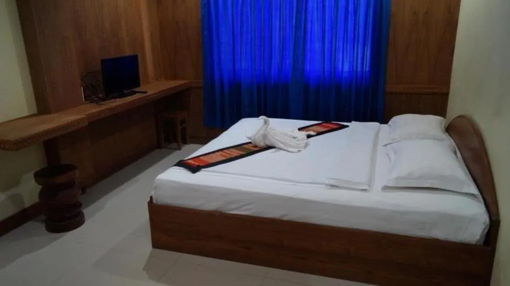 Bed in Lankham Hotel