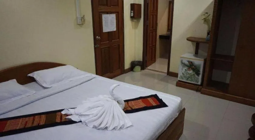 Bed in Lankham Hotel