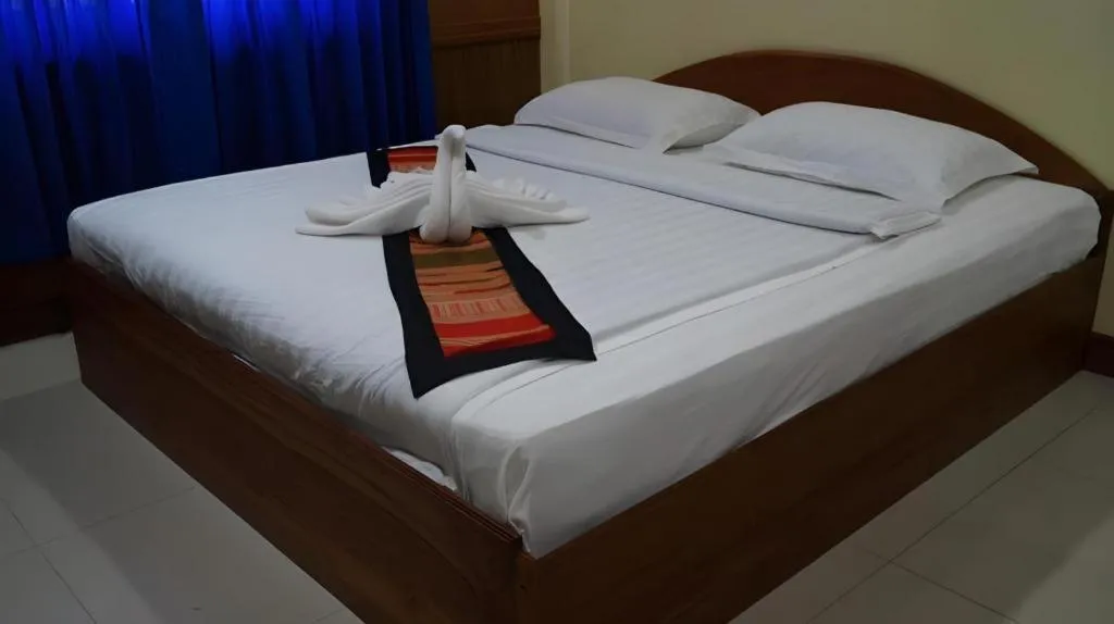 Bed in Lankham Hotel