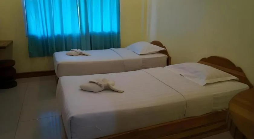 Bed in Lankham Hotel