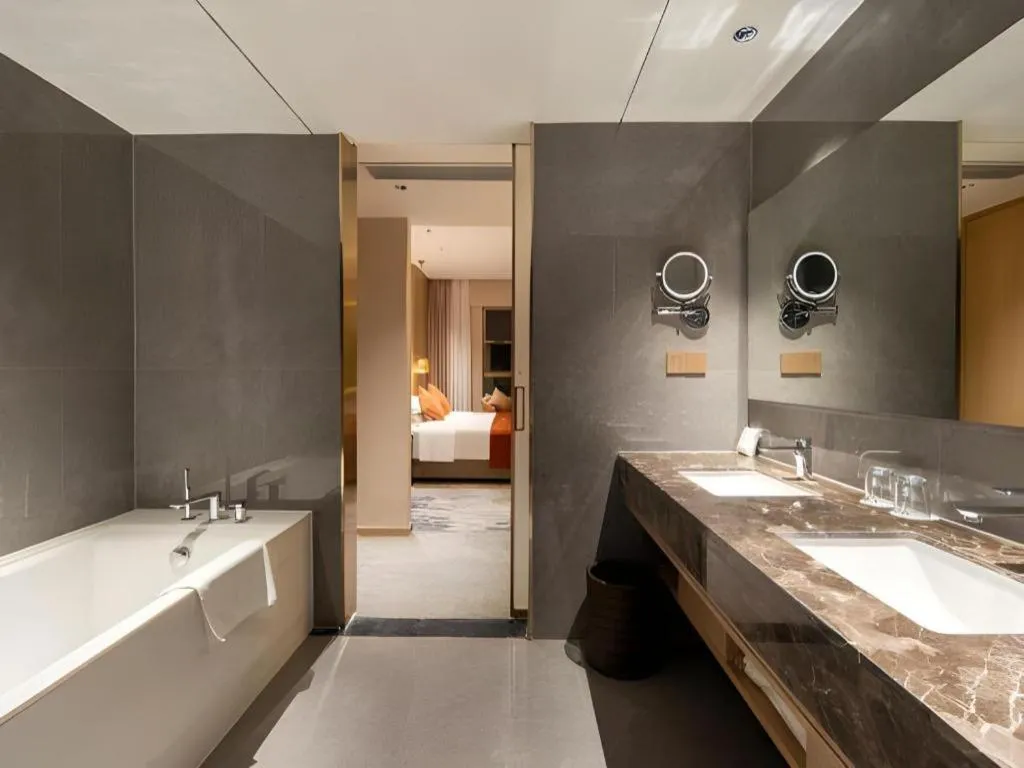 Zhangjiagang Guomao Hotel