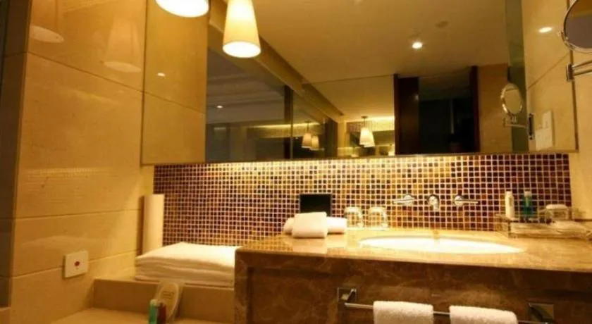 Zhangjiagang Guomao Hotel