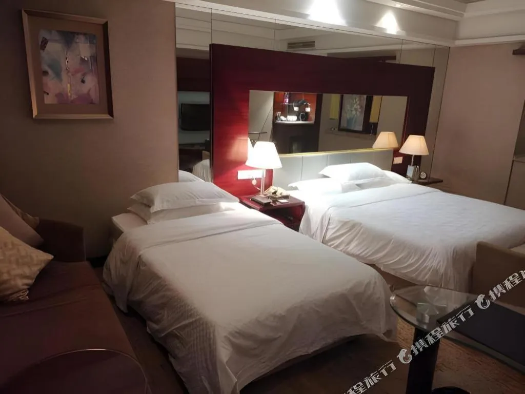Bed in Zhangjiagang Guomao Hotel