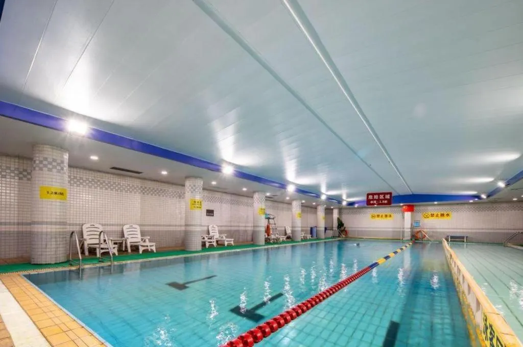 Zhangjiagang Guomao Hotel