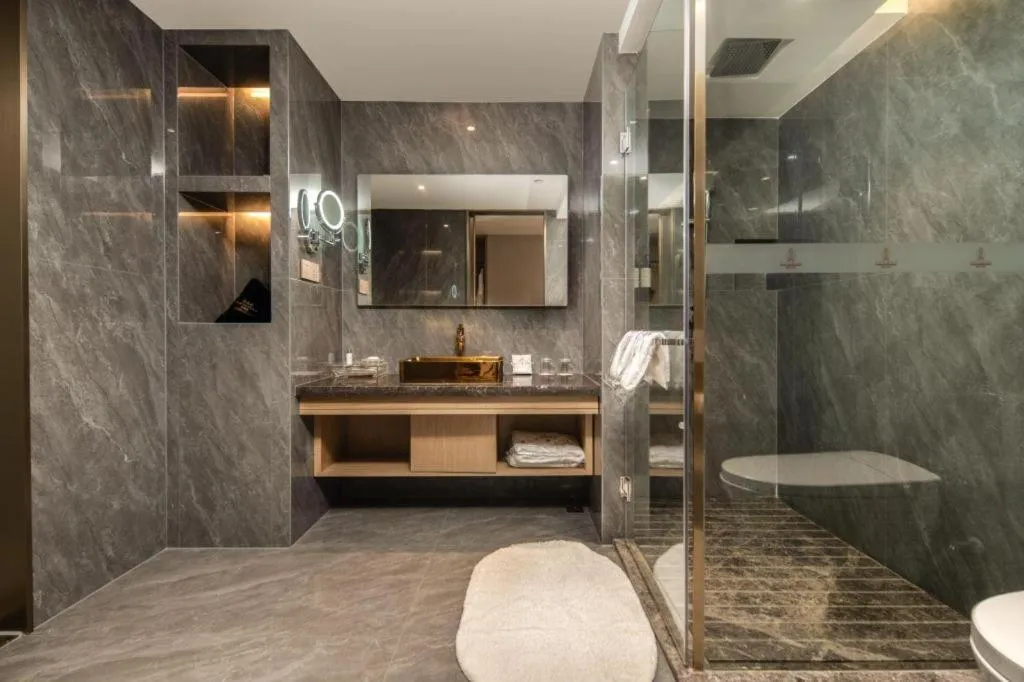 Zhangjiagang Guomao Hotel