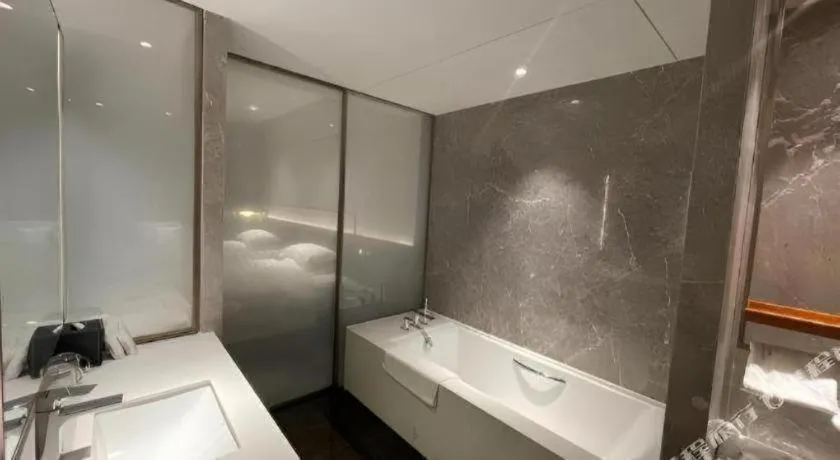 Zhangjiagang Guomao Hotel