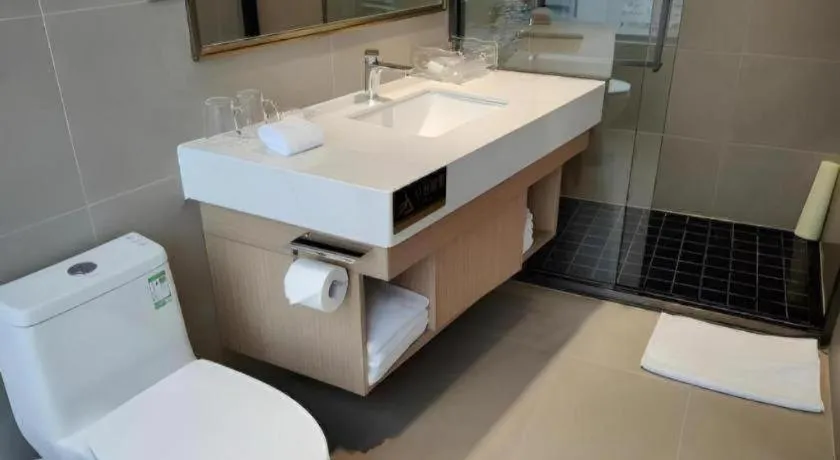 Zhangjiagang Guomao Hotel