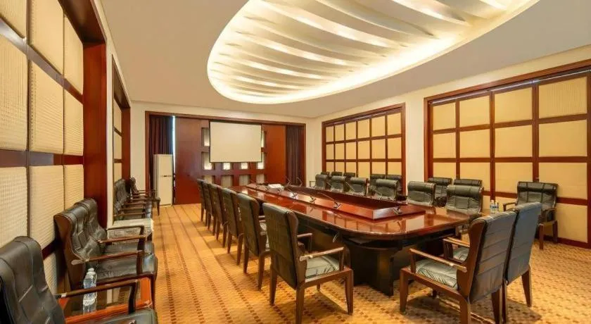 Zhangjiagang Guomao Hotel