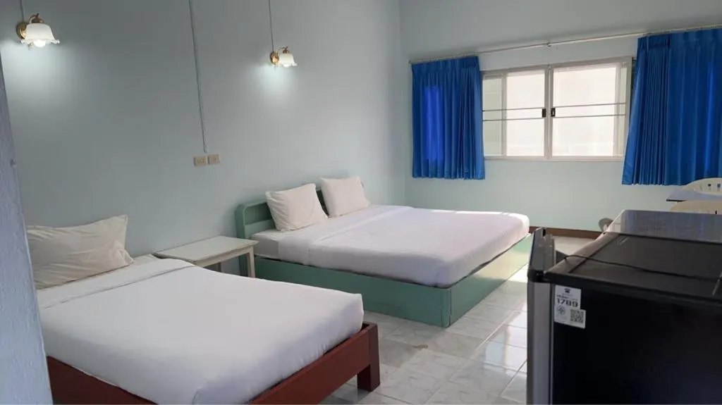 Bed in Chumphon Park Resort