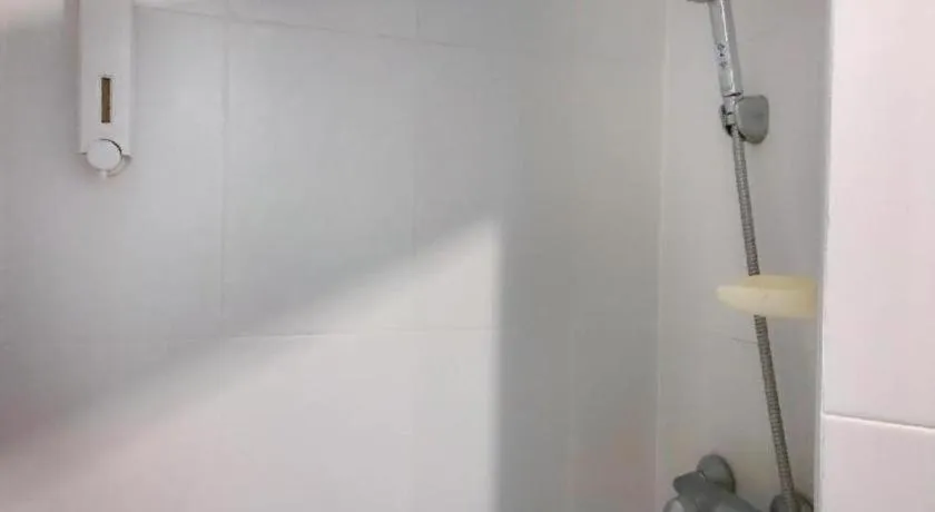 J Two S Pratunam Hotel